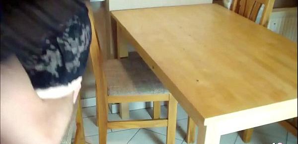Deutsche MUTTER treibt es mit dem STIEF SOHN in der Kueche - German Mature